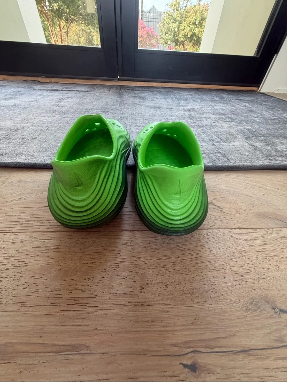 Nike ReactX Rejuven8 Green Recovery Clogs Slip On Shoes Youth Size 3